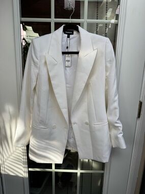 X😻Express Women's White Double-Breasted Blazer with Peak Lapels